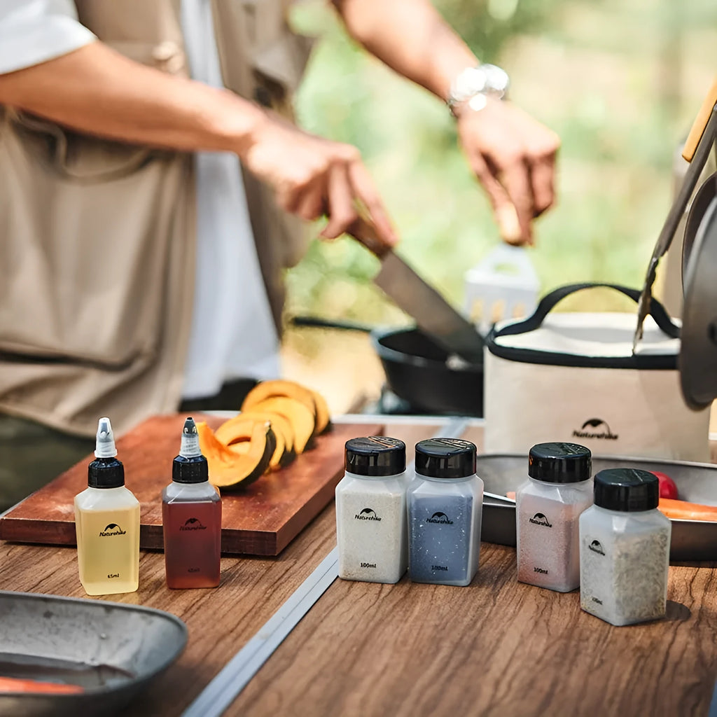 Naturehike portable seasoning bottle six-piece set in modern simplicity style for outdoor picnics and camping.