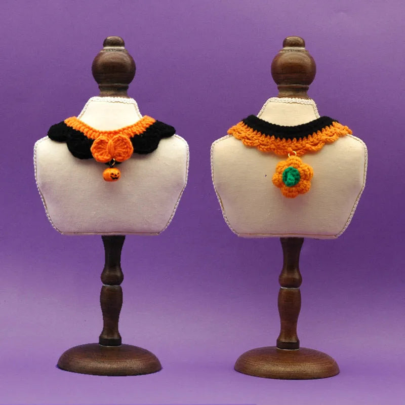 Hand-crocheted wool pet collar with pumpkin design for Halloween in adjustable sizes