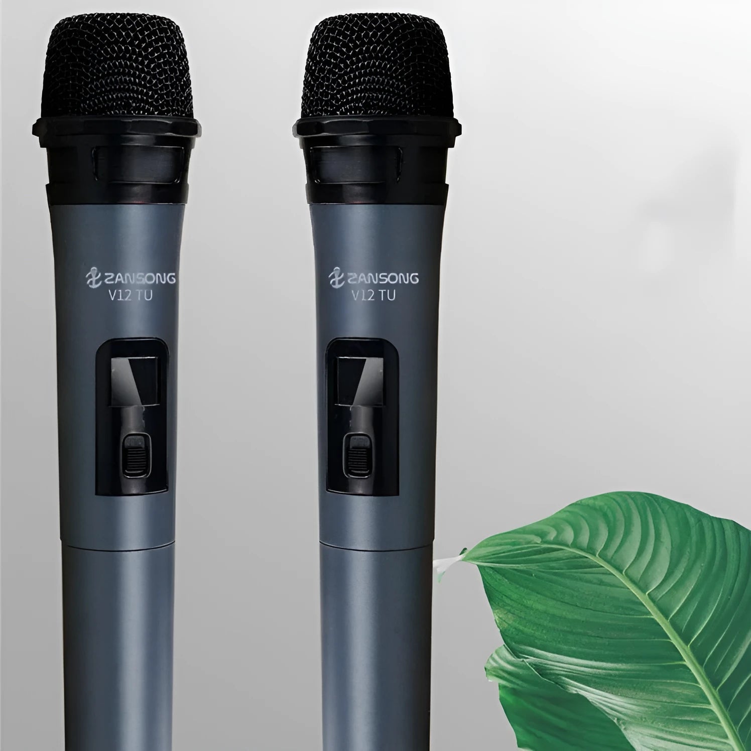 Black ZANSONG V12 wireless dynamic handheld microphone with USB receiver and accessories