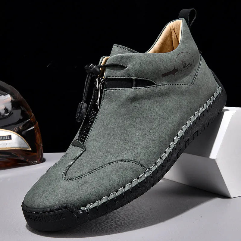 Men's casual leather shoes with round toe and 3-5cm heel in black, blue, green, or khaki