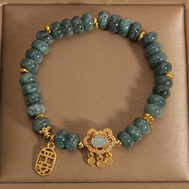 Women's natural emerald jade bracelet with abacus beads and alloy safety lock clasp
