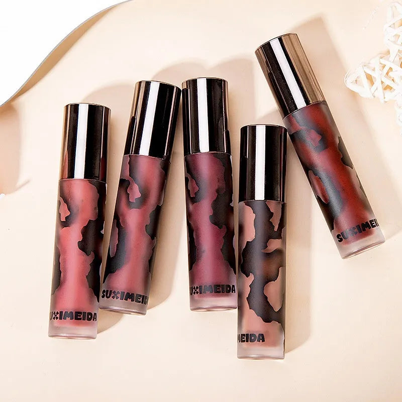 Matte lip mud lipstick in five colour shades showing stain-resistant formulation