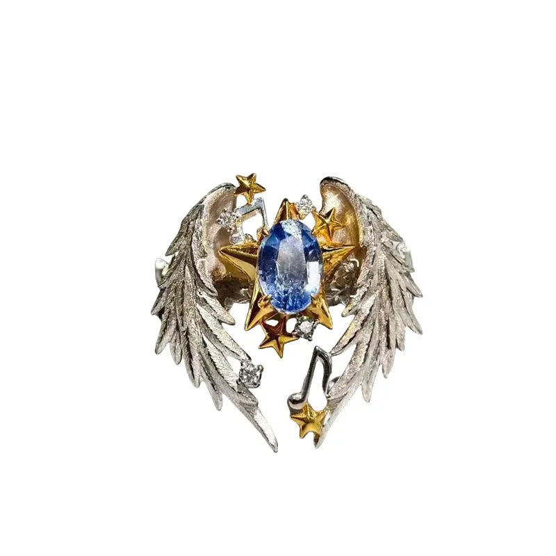 Adjustable ring with geometric angel wings pattern and open mouth design