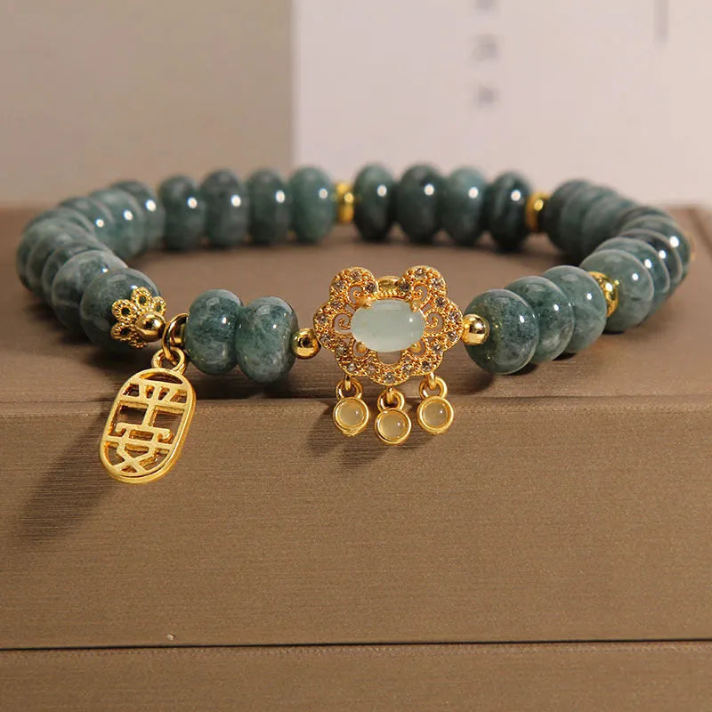 Women's natural emerald jade bracelet with abacus beads and alloy safety lock clasp
