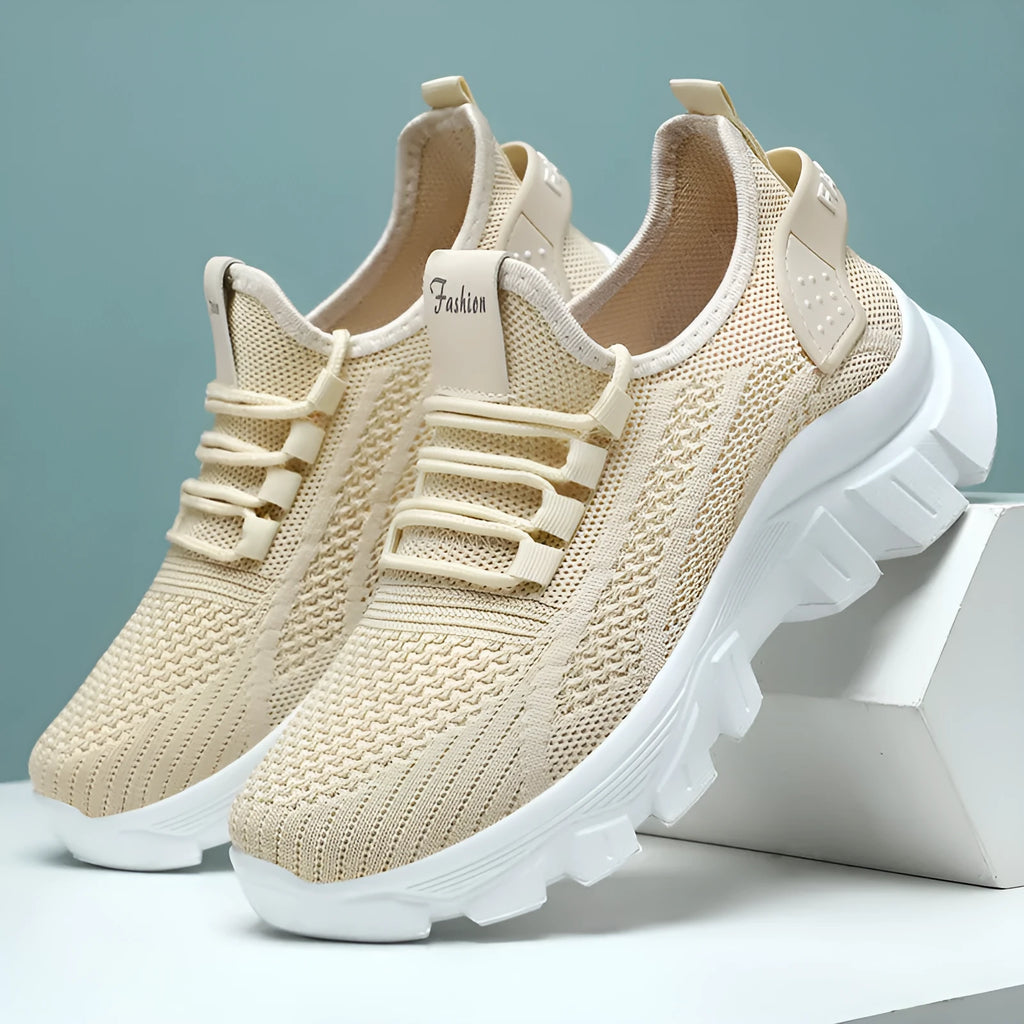 Men's casual sneakers with flyknit upper and thick PVC sole in beige colour