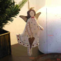 Hand-painted wooden door pendant with carved love heart design in American country style.