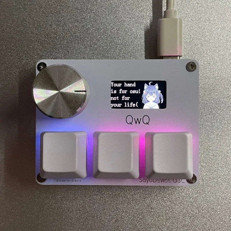 Customisable magnetic axis game keyboard numpad with IPS colour screen and programmable knob.