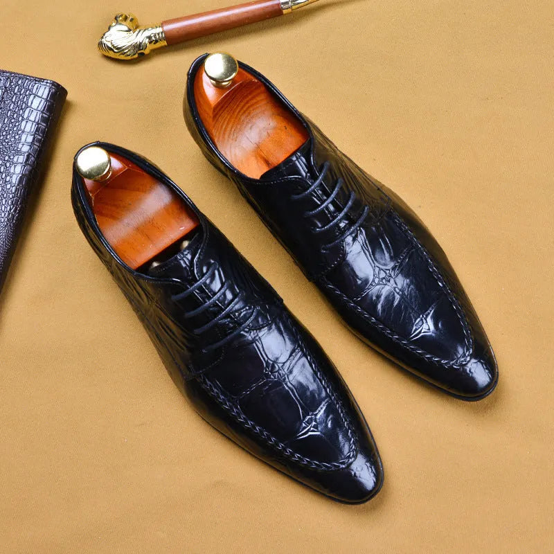 Men's black leather shoes with alligator pattern texture and horse bit buckle detail in British retro style