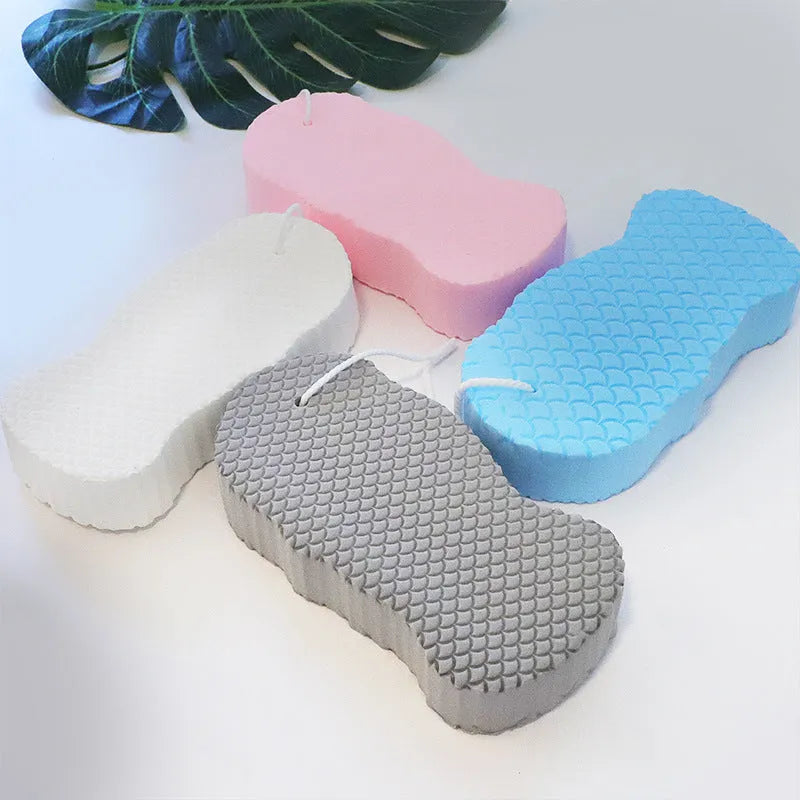 3D fish scale pattern bath sponge in white, grey, pink or light blue colours for gentle body exfoliation