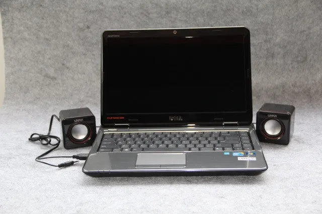Black square USB-powered 2.0 computer speaker for desktop audio