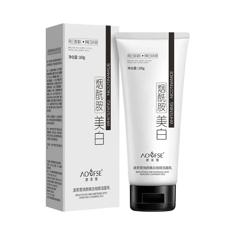 White 100ml whitening and freckle removing facial cleanser bottle for universal use by men and women