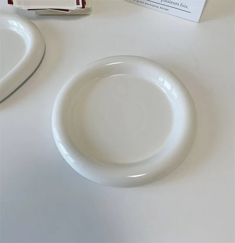White porcelain ceramic plate with doodle or bear design in 15cm or 20cm round size