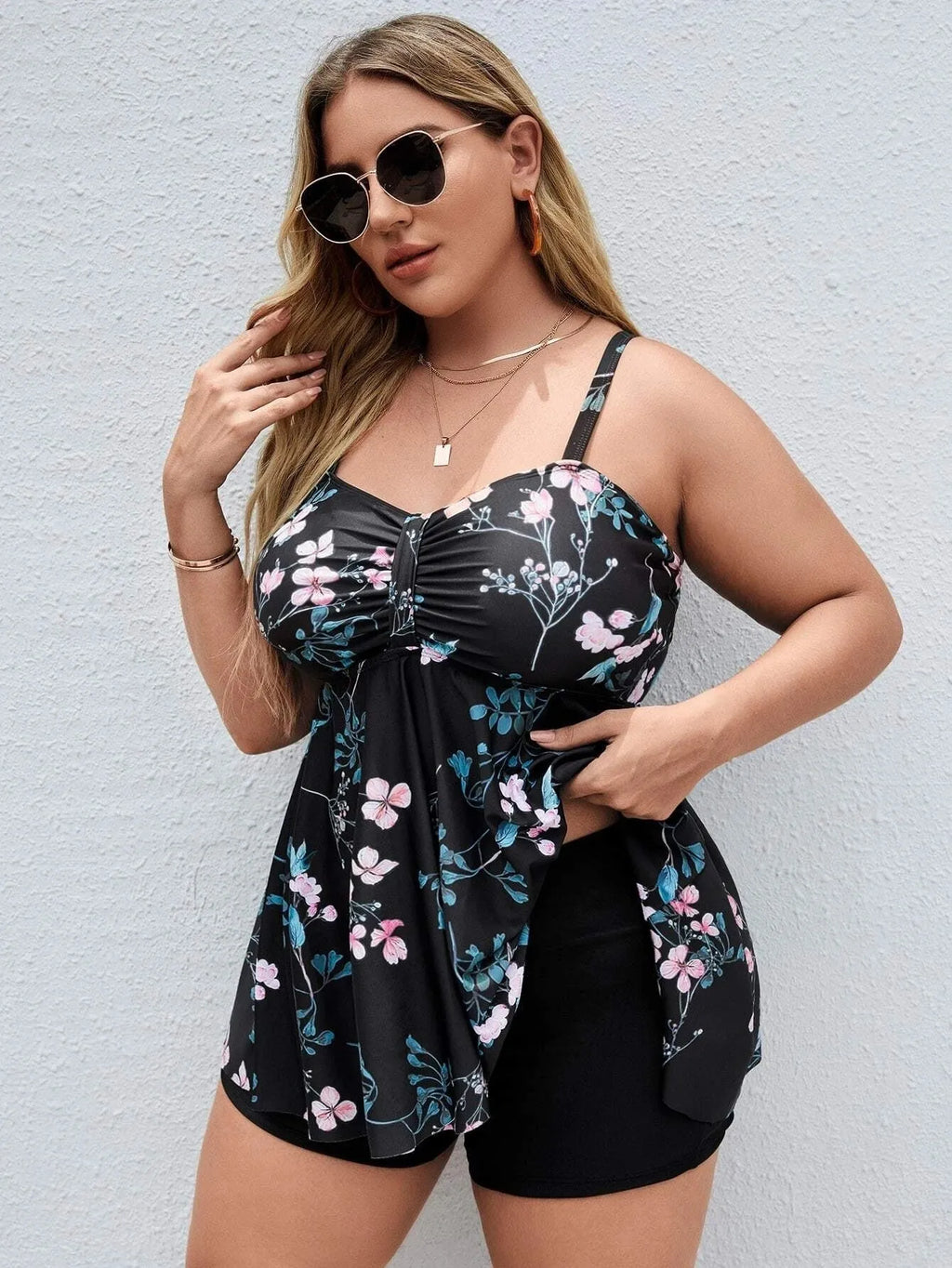 Women's floral print one-piece swimsuit in plus sizes with split-colour design
