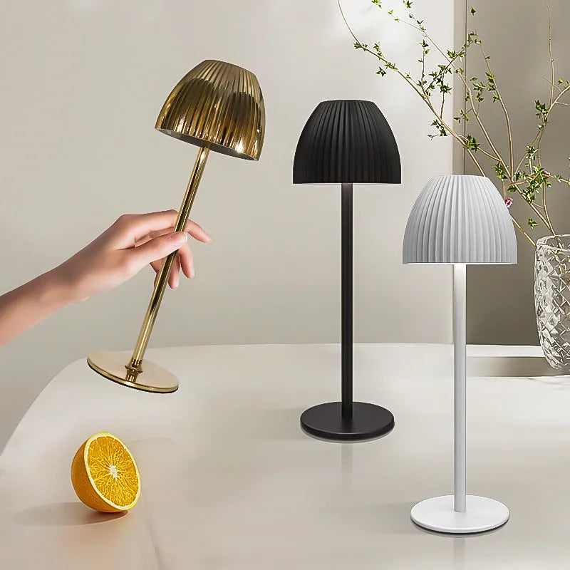 Dimmable small night lamp with Ins pattern design, thin round base, in black or white colour