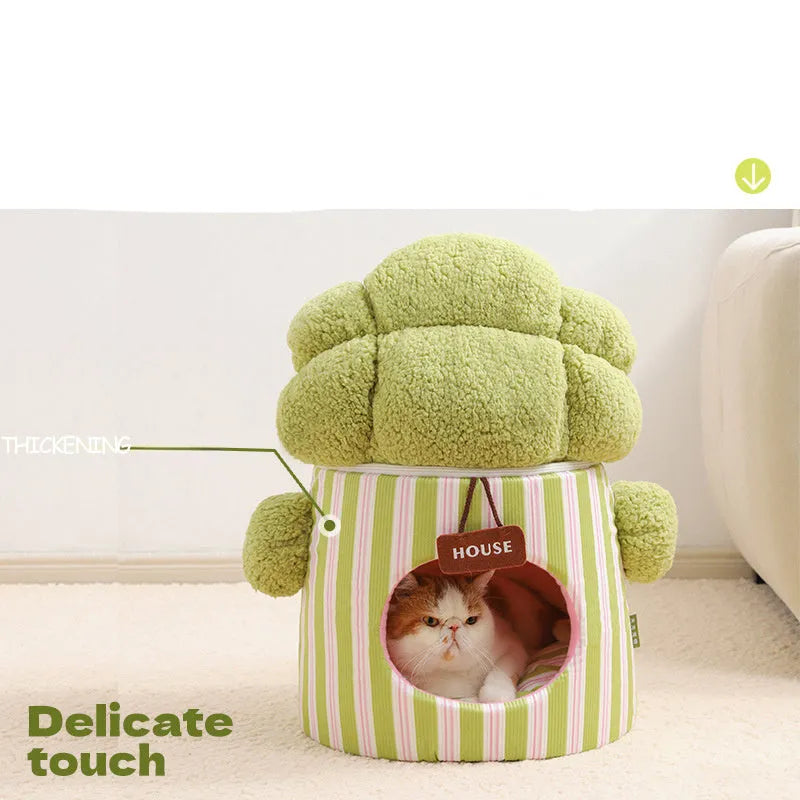 Green cauliflower-shaped enclosed indoor house for a cat or small dog