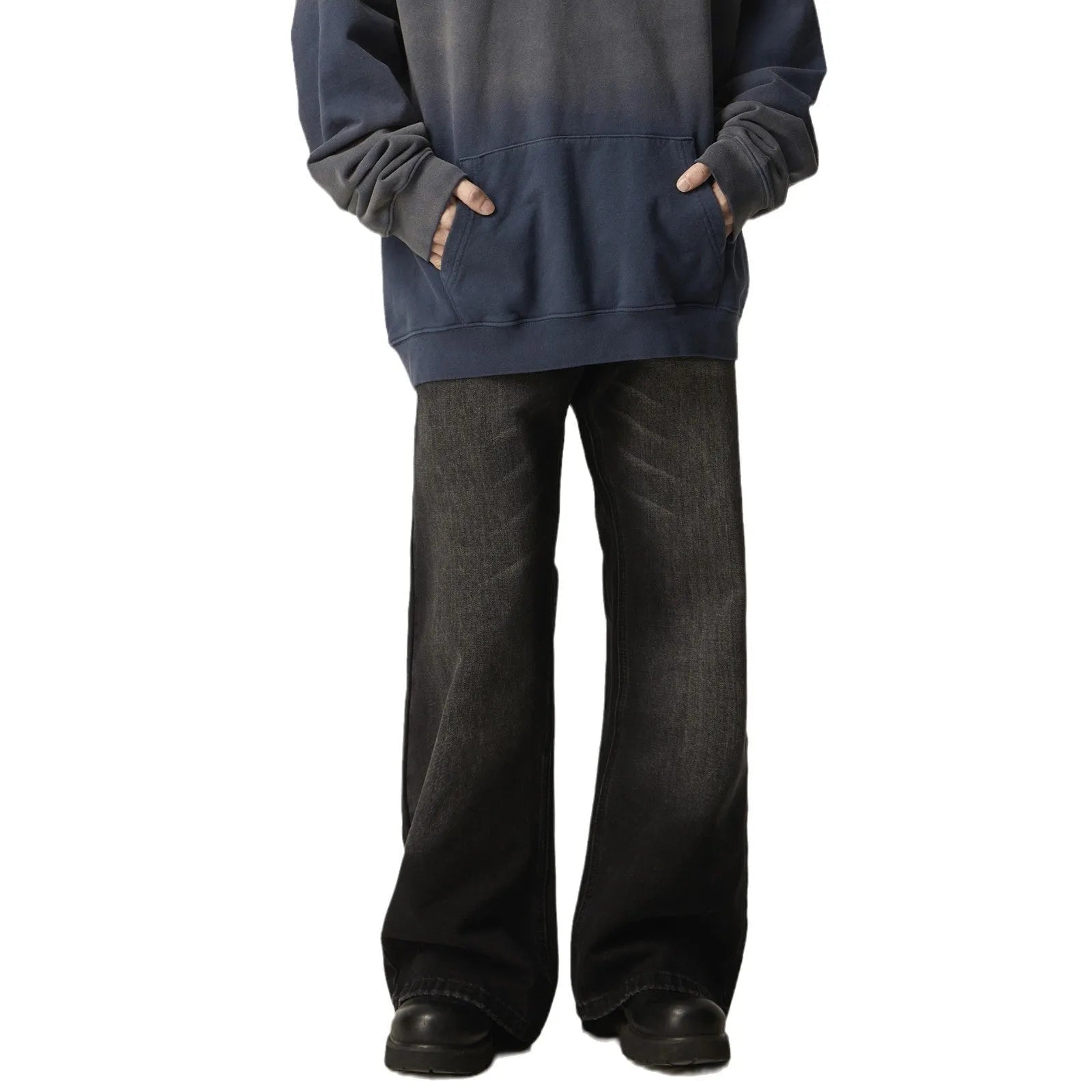 Black loose-fit straight-leg retro jeans with a zip fly on a neutral background.