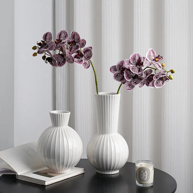 White ceramic vase with striped ball design in American country style for table decoration