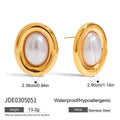 A pair of stainless steel vintage pearl stud earrings with an electroplated finish in colour JDE0305051.