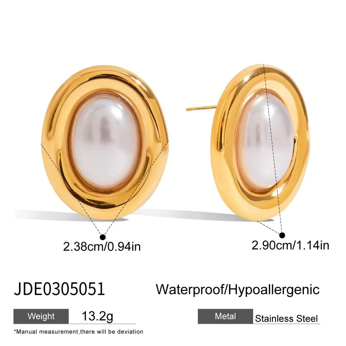 A pair of stainless steel vintage pearl stud earrings with an electroplated finish in colour JDE0305051.