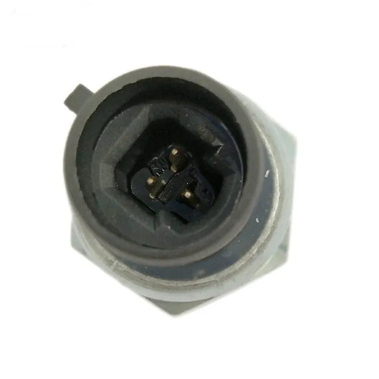 Ford F6TZ-9F838-A common rail fuel pressure sensor with connecting line for F4 and F6 engines.