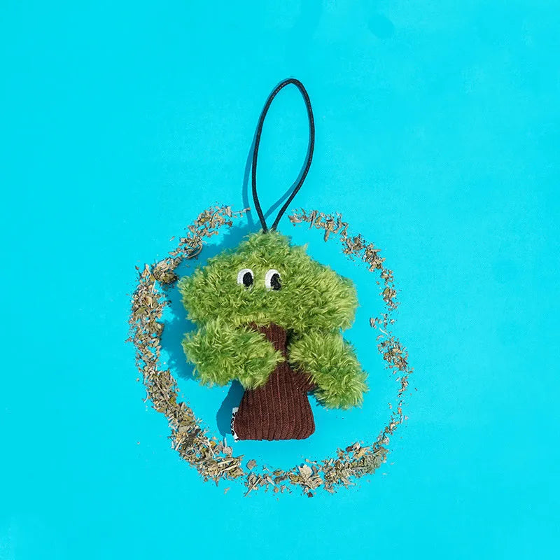 Pine tree shaped cat toy pendant with mint filling for biting and grinding