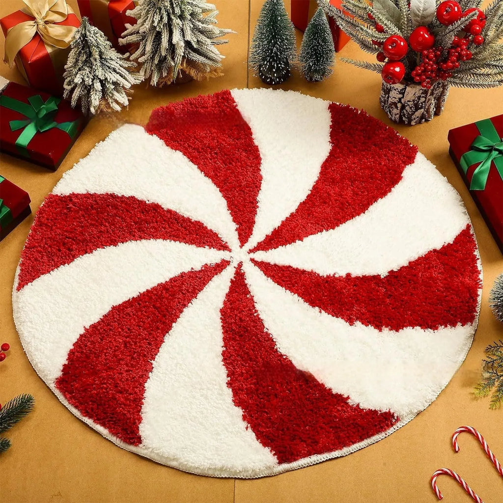 Square Christmas carpet with printed festive pattern on soft polyester fibre in 60cm or 80cm size