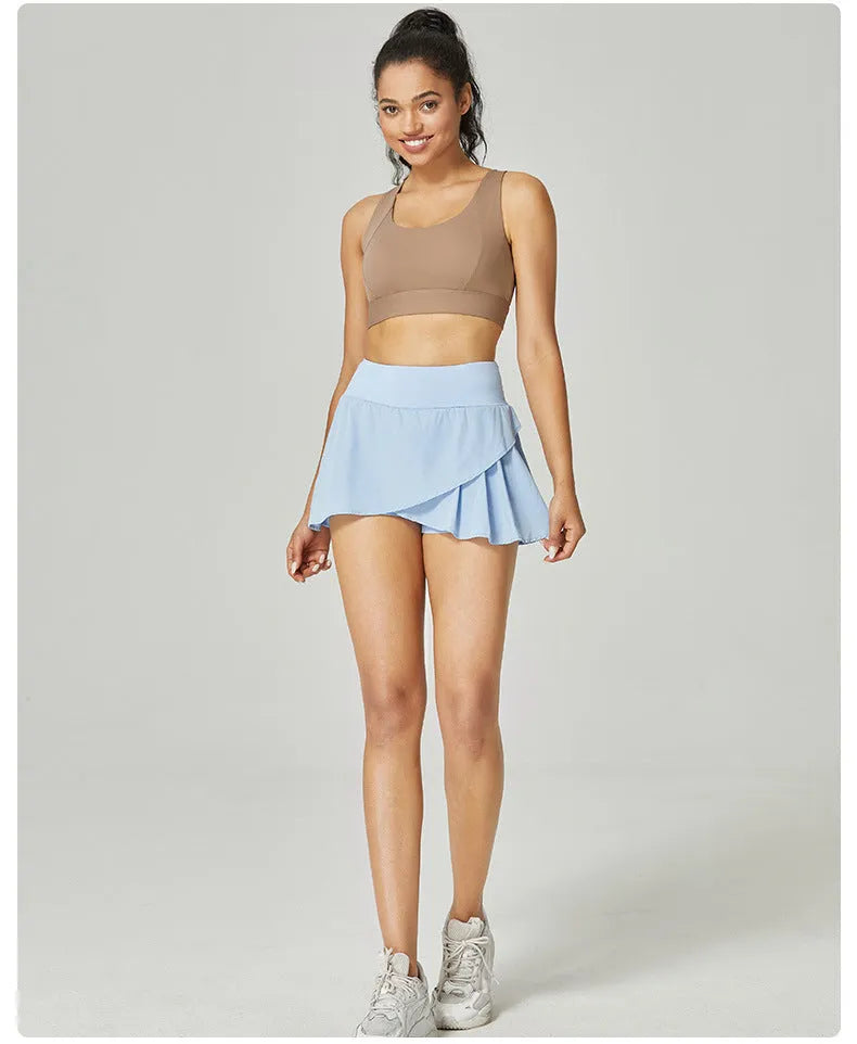 Women's solid colour quick-drying nylon sports shorts with a spandex lining