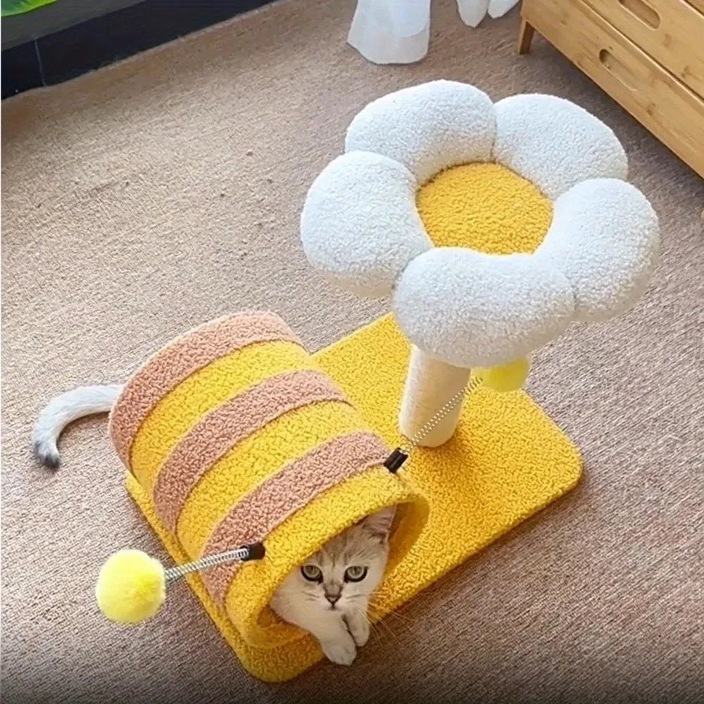 Yellow sisal cat climbing frame with integrated scratching post and tunnel