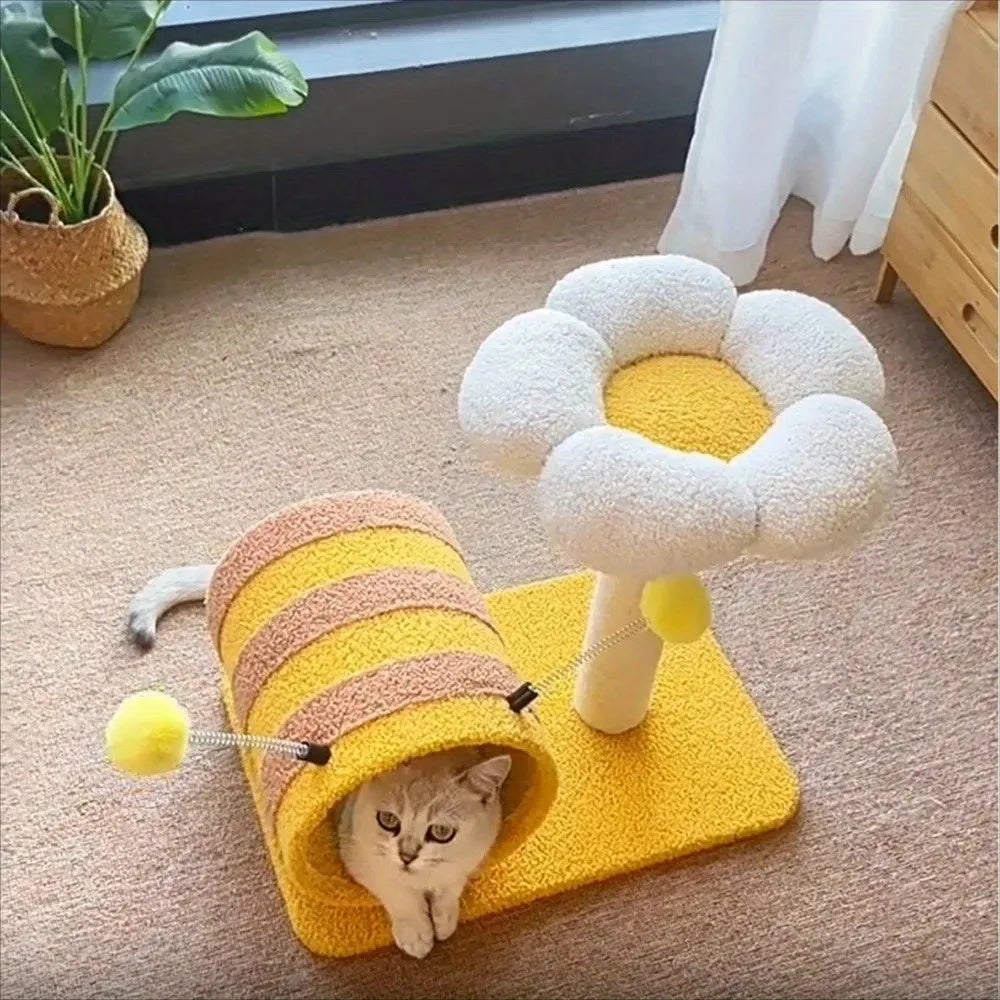 Yellow sisal cat climbing frame with integrated scratching post and tunnel