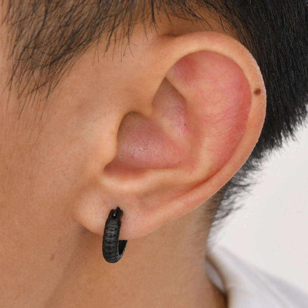 Stainless steel snake pattern hip hop ear rings in black and gold options for pierced ears