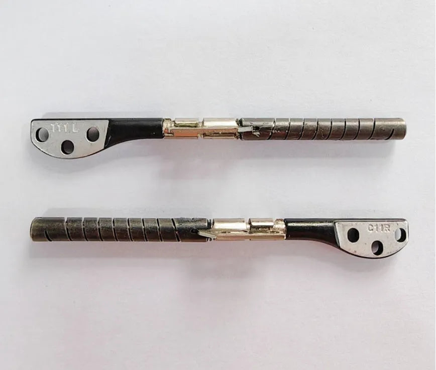 A1286 rotating screen shaft for 15-inch MacBook Pro repair in foam paper box.