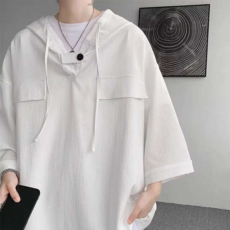 Men's hooded short sleeve T-shirt in solid colour with loose fit styling