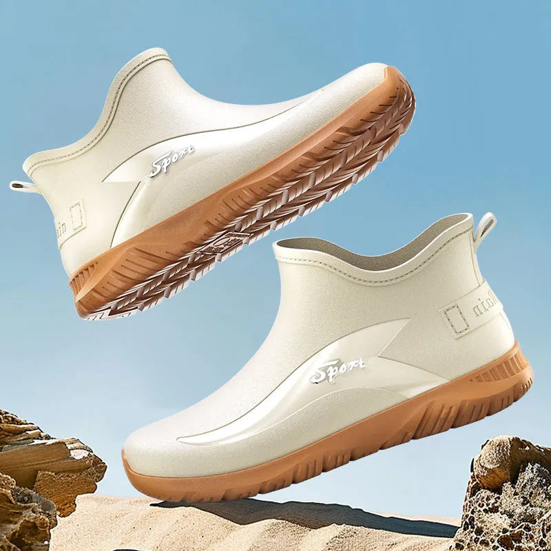 Men's short ankle-length rubber wellington boots with non-slip sole in beige and black colour options.