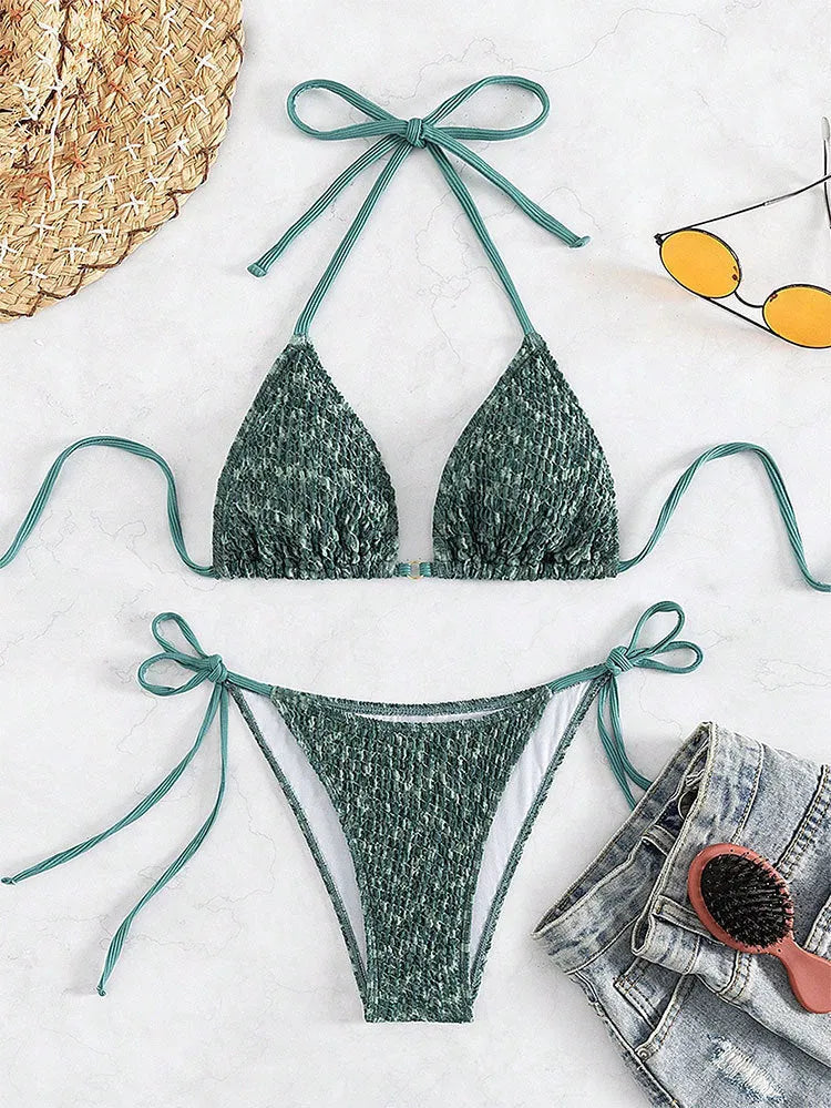 Women's green and pink backless halter swimsuit set with three-point straps