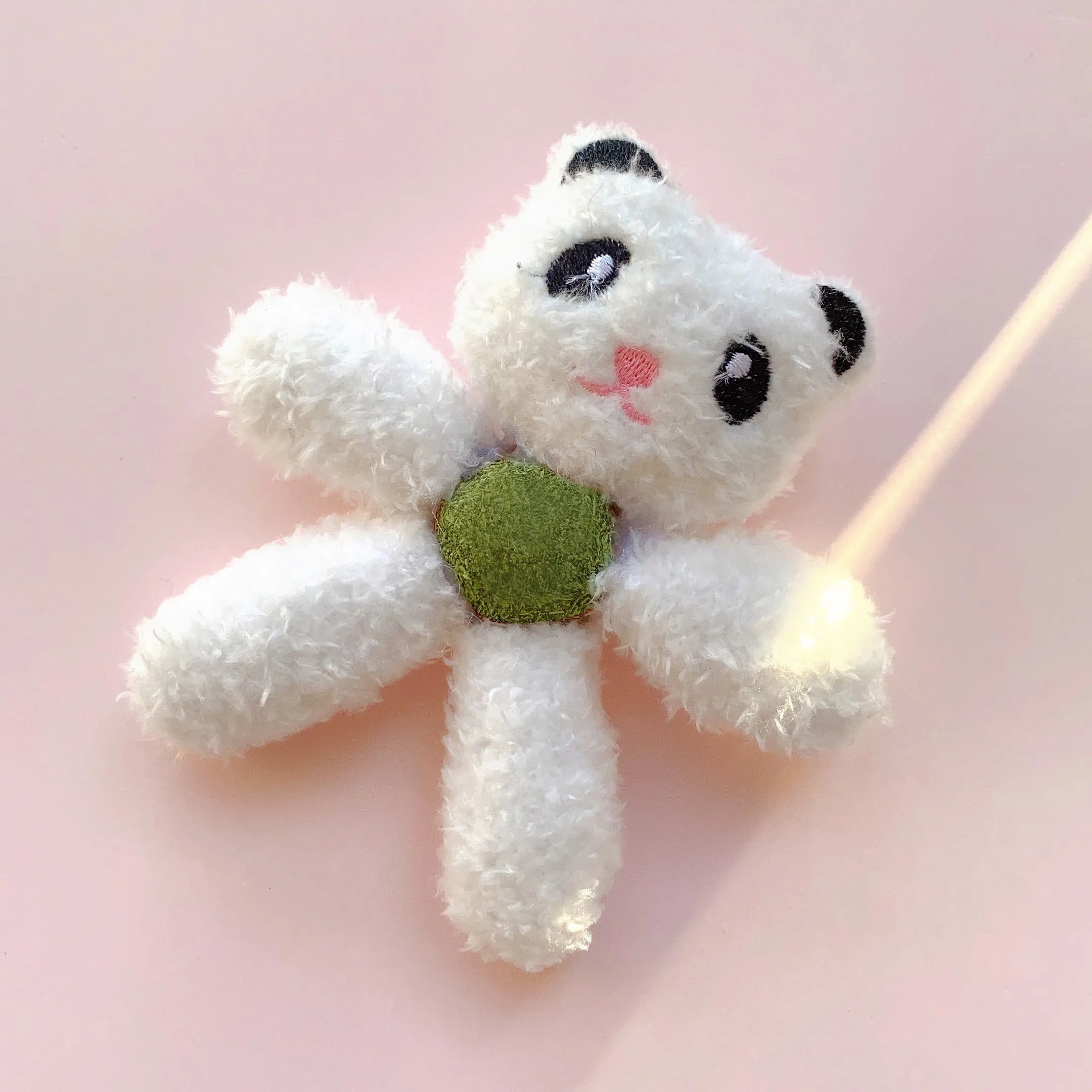 Edible catnip ball chewing toy for kittens in animal designs