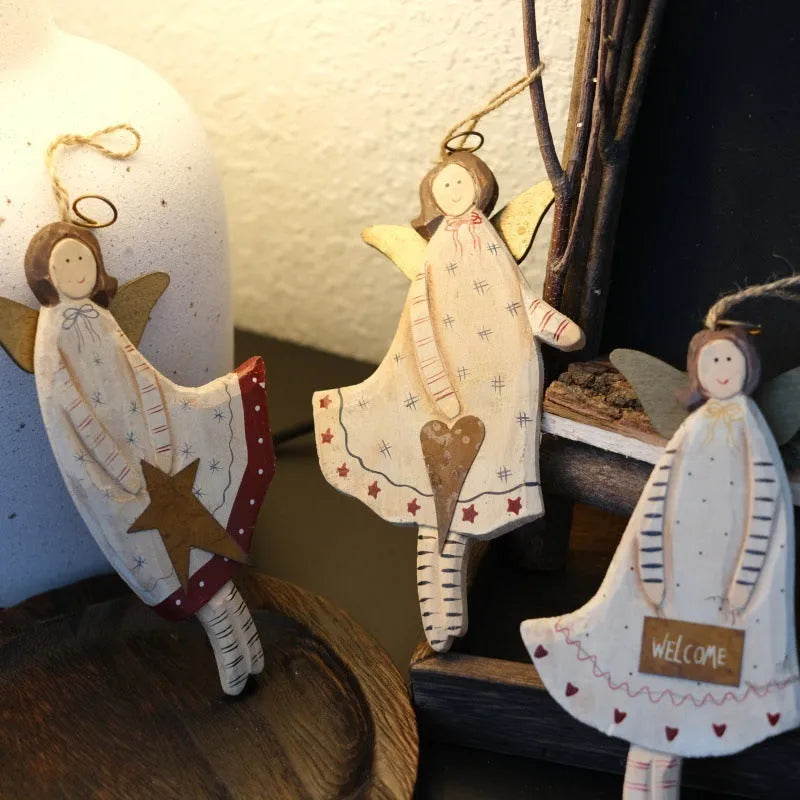 Hand-painted wooden door pendant with carved love heart design in American country style.
