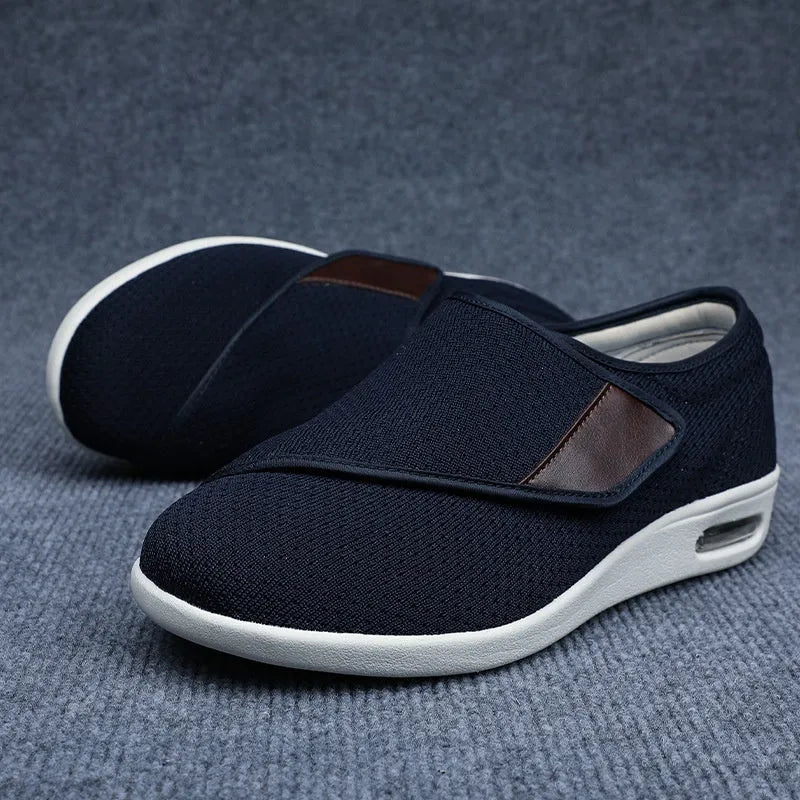 Beige widening leisure shoes with Velcro fastening and a round toe