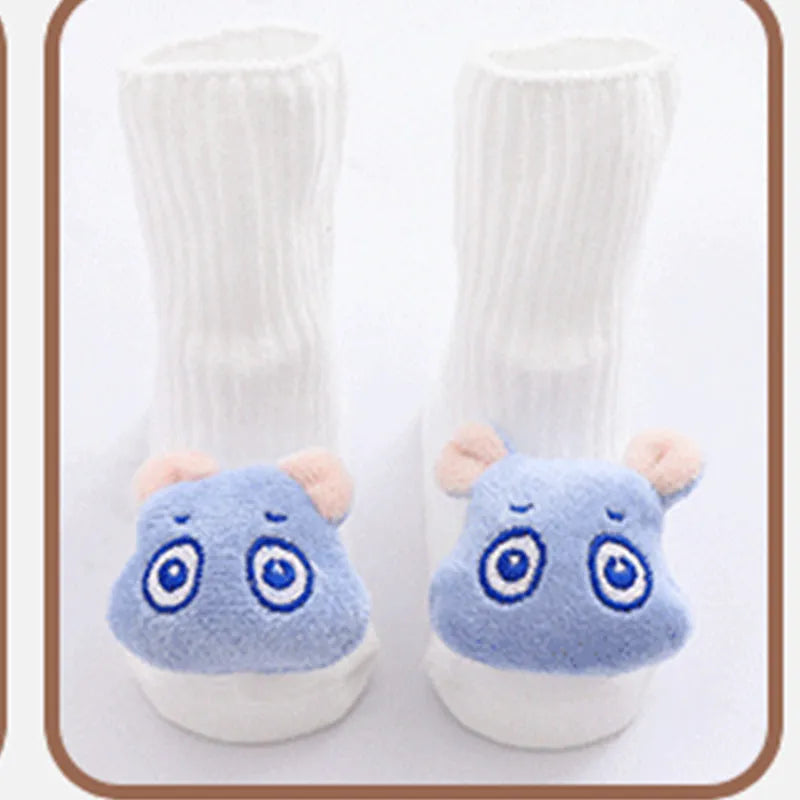 Cotton baby socks in multiple designs including animal prints, available in sizes XS, S, M for ages 0-6 months to 3 years