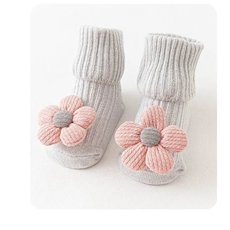 Cotton baby socks in multiple designs including animal prints, available in sizes XS, S, M for ages 0-6 months to 3 years