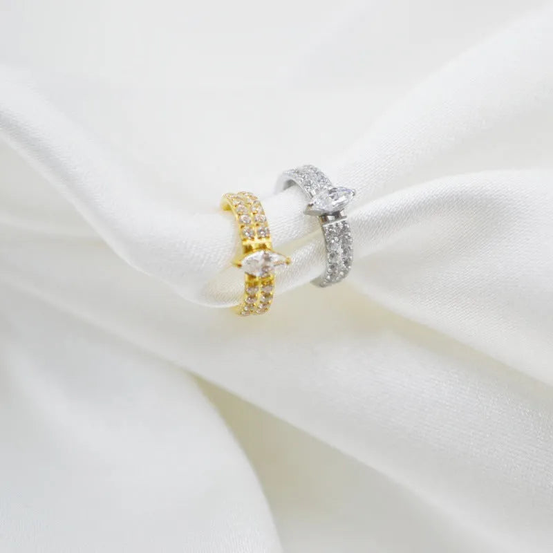Ladies heart shape zircon earrings with diamond treatment in titanium steel metal 1.2x8mm